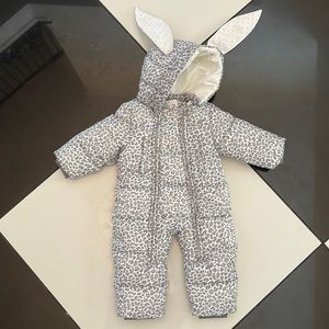 livly snow suit 3-6m